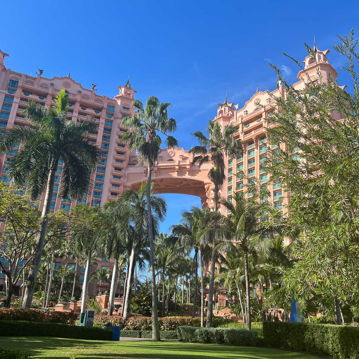 ULTIMATE Atlantis Bahamas Review the good and the bad!